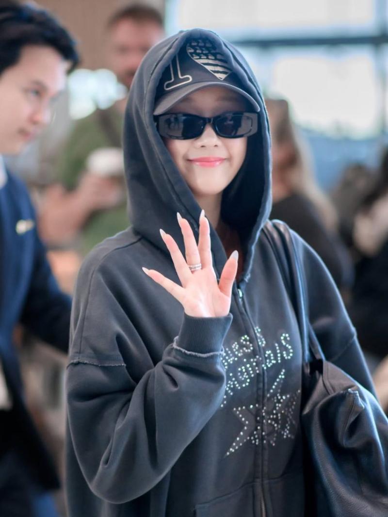 BABYMONSTER (베이비몬스터) 파리타