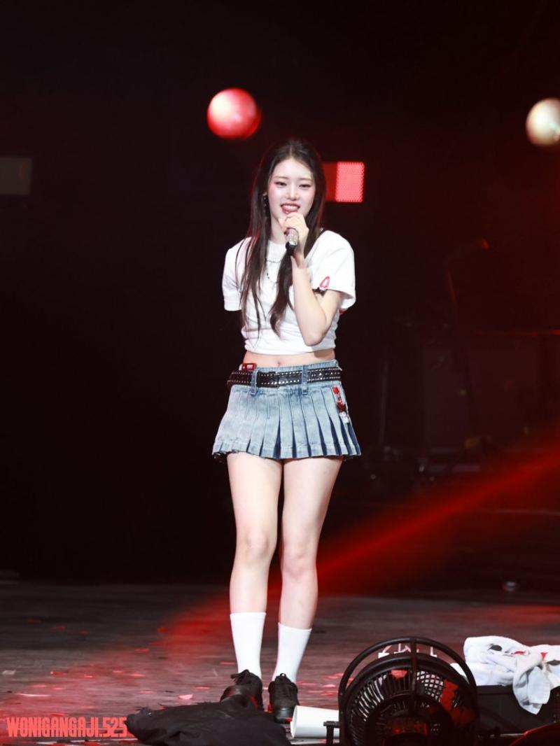 베이비몬스터 로라