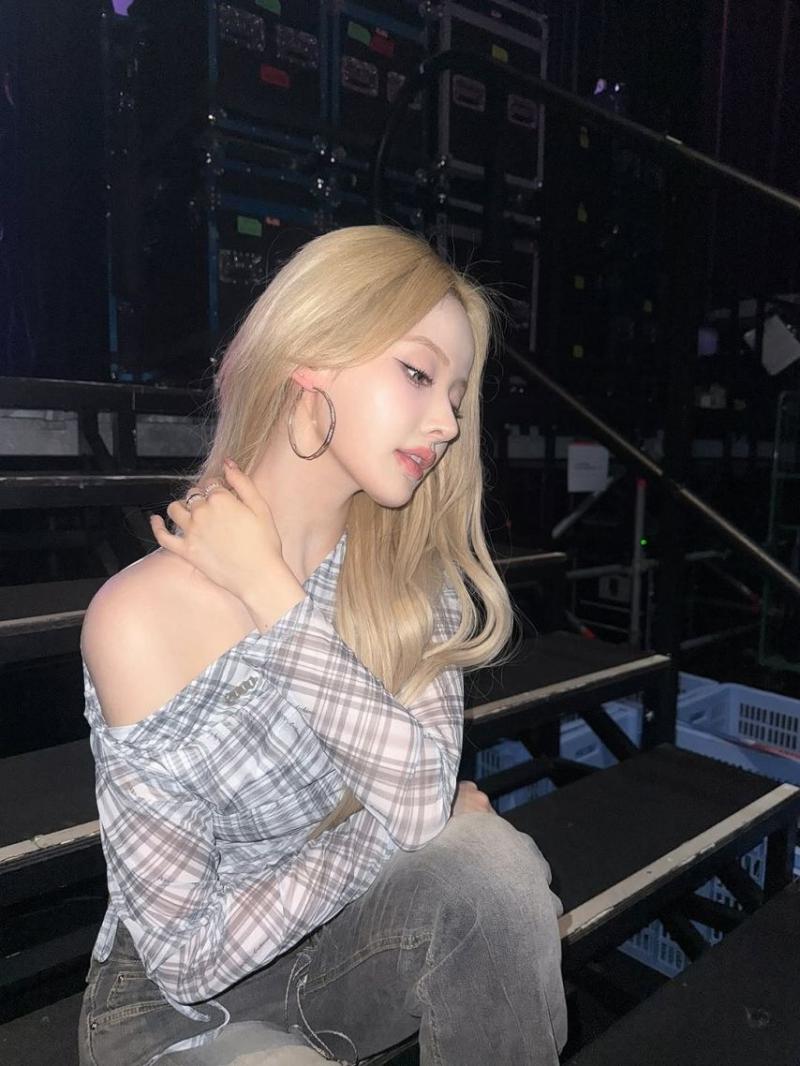 KISS OF LIFE (키스오브라이프) 벨