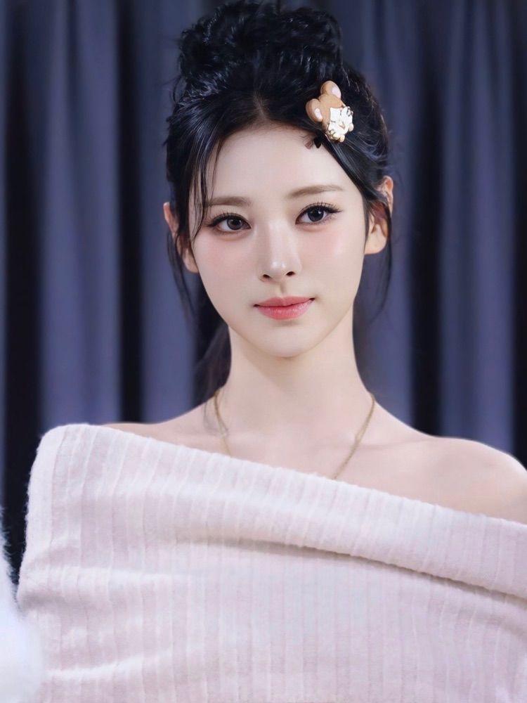 MEOVV (미야오) 안나