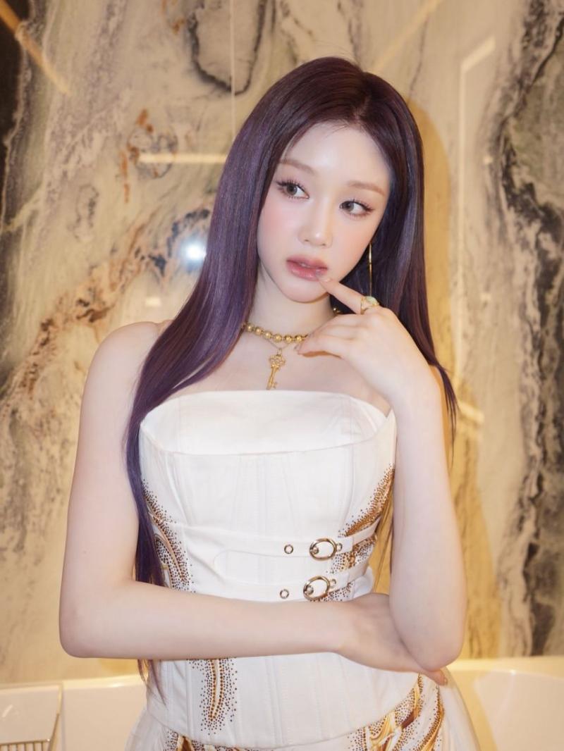 BABYMONSTER (베이비몬스터) 파리타