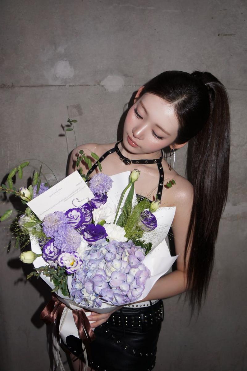 베이비몬스터 로라