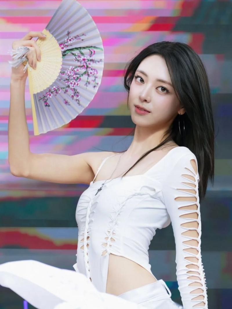 ITZY (있지) 유나