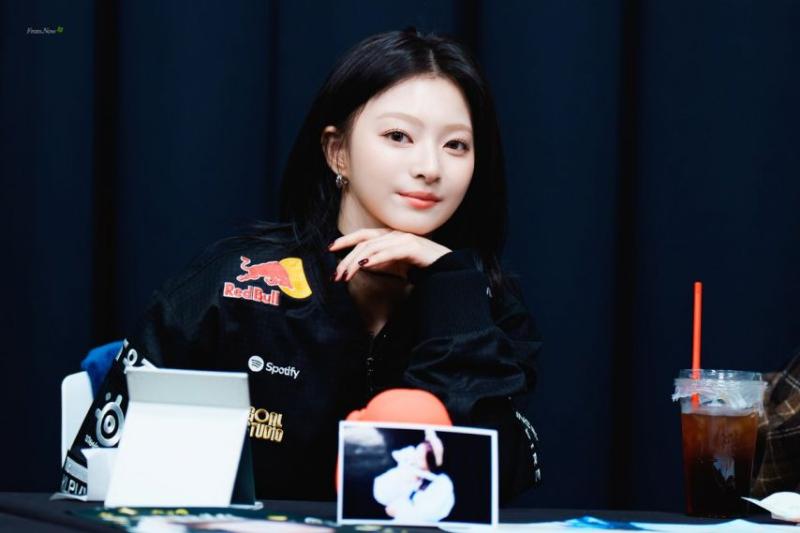 프로미스나인 이나경