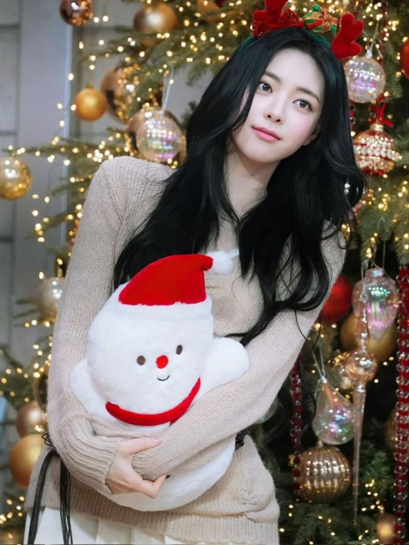 ITZY (있지) 유나