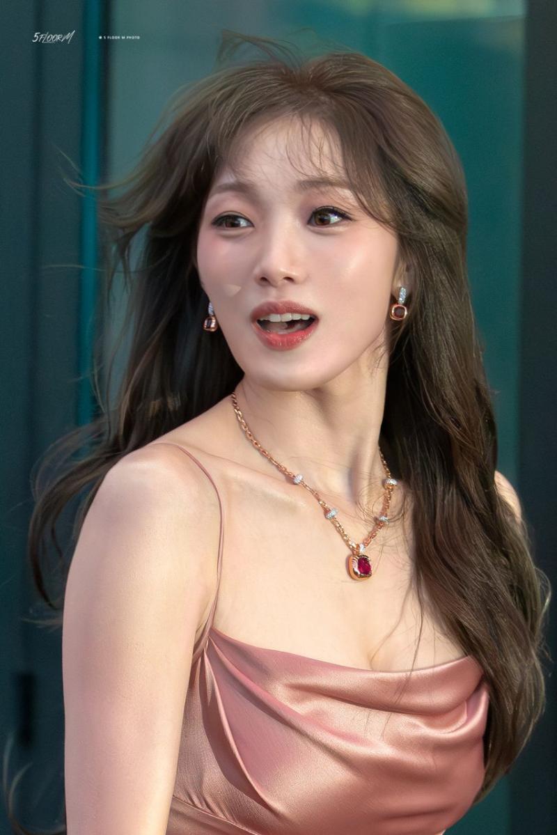 이성경 한국 뮤지컬 어워즈 레드카펫