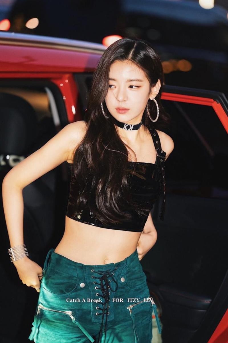 ITZY-리아