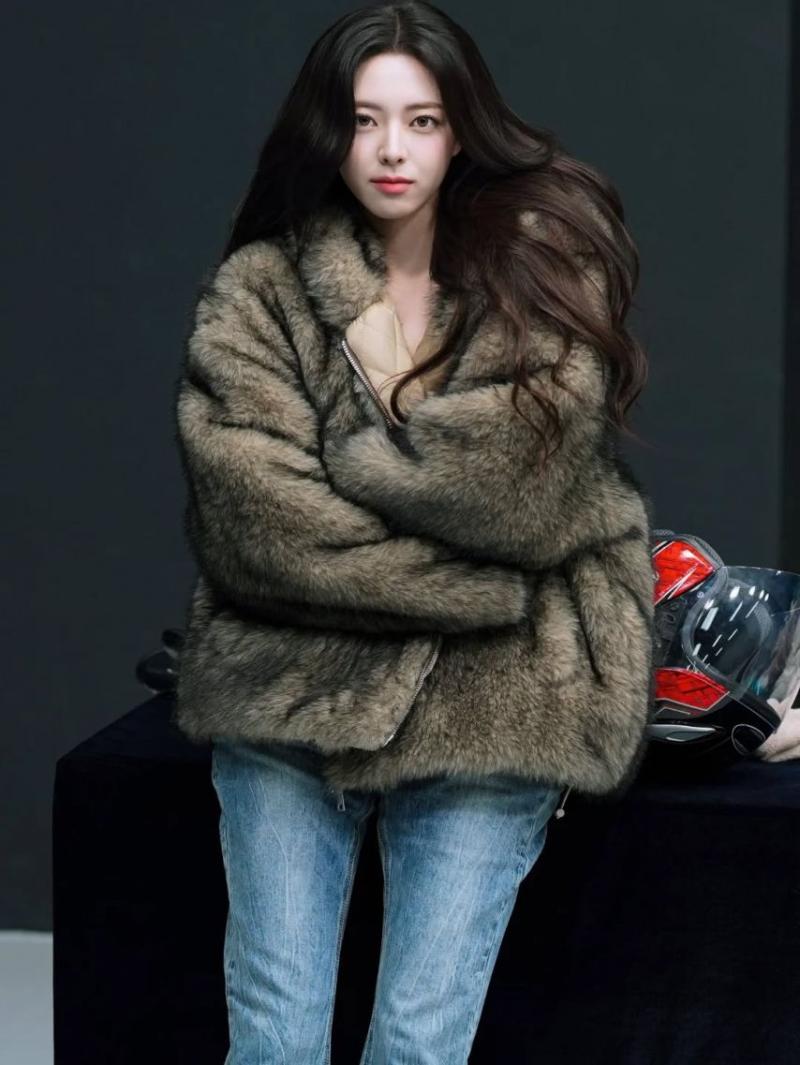 ITZY (있지) 유나