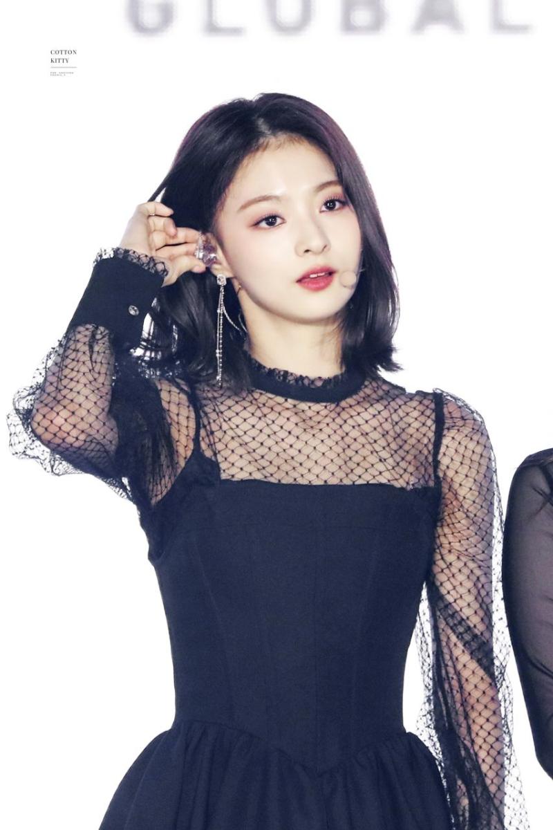 프로미스나인 이나경