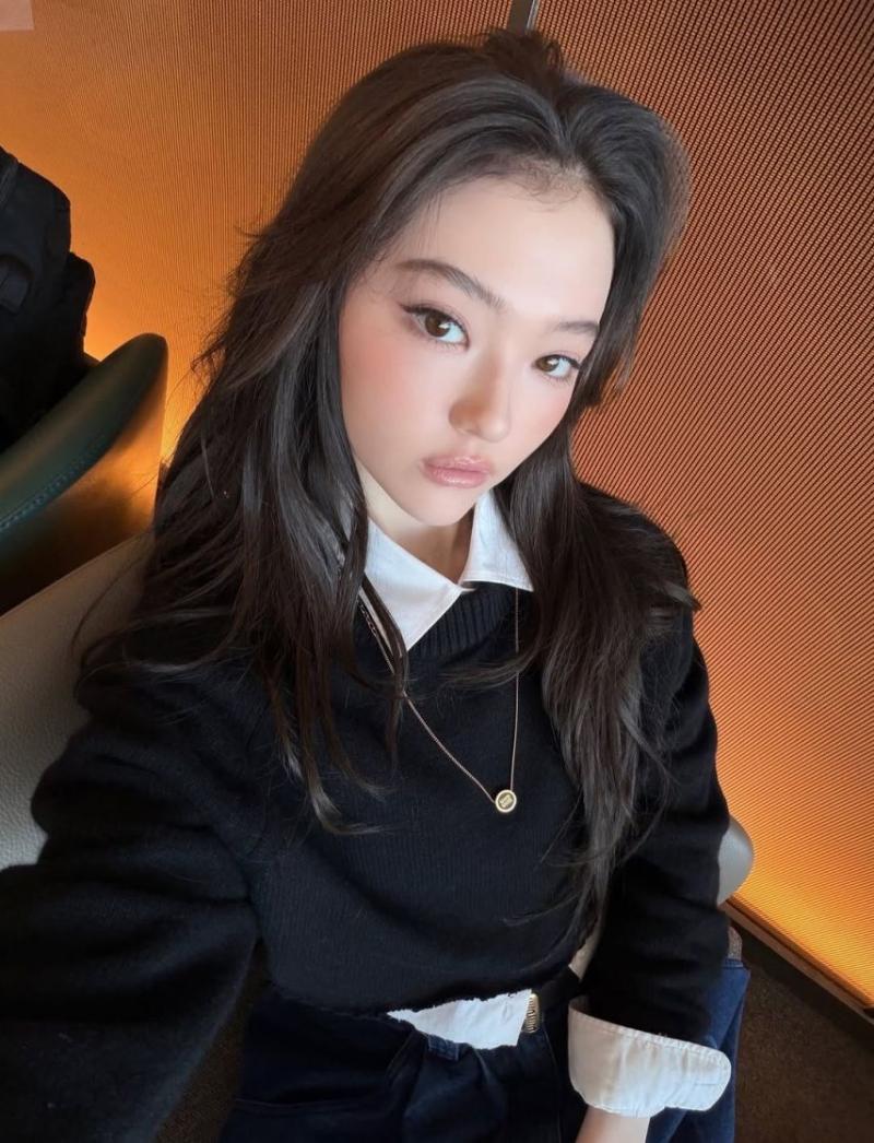 MEOVV (미야오) 엘라