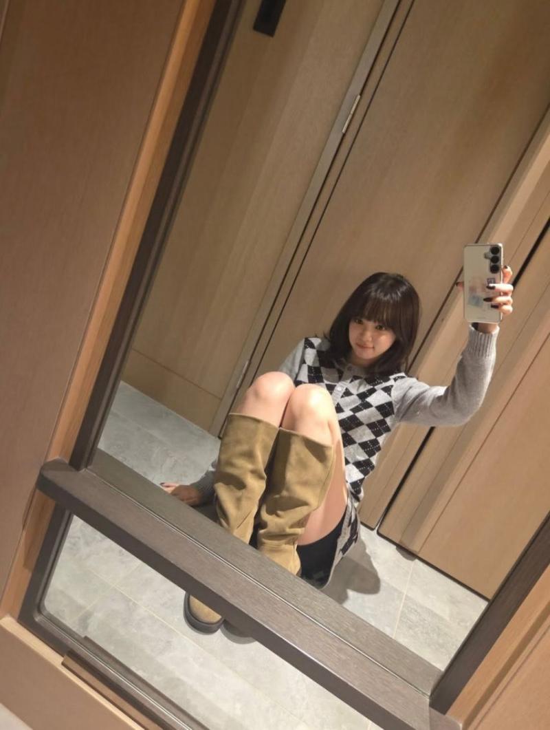 LE SSERAFIM (르세라핌) 김채원