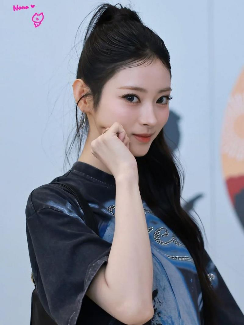 MEOVV (미야오) 안나