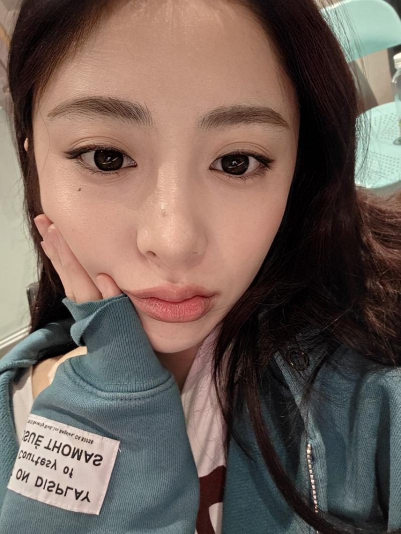 르세라핌 허윤진