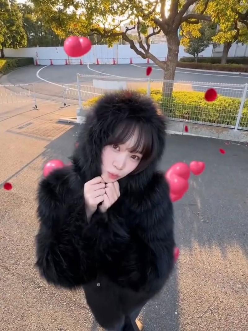 LE SSERAFIM (르세라핌) 김채원