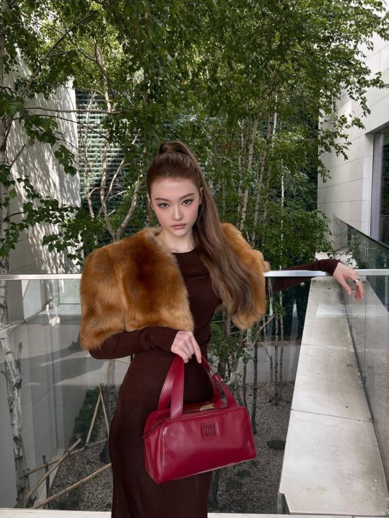 MEOVV (미야오) 엘라