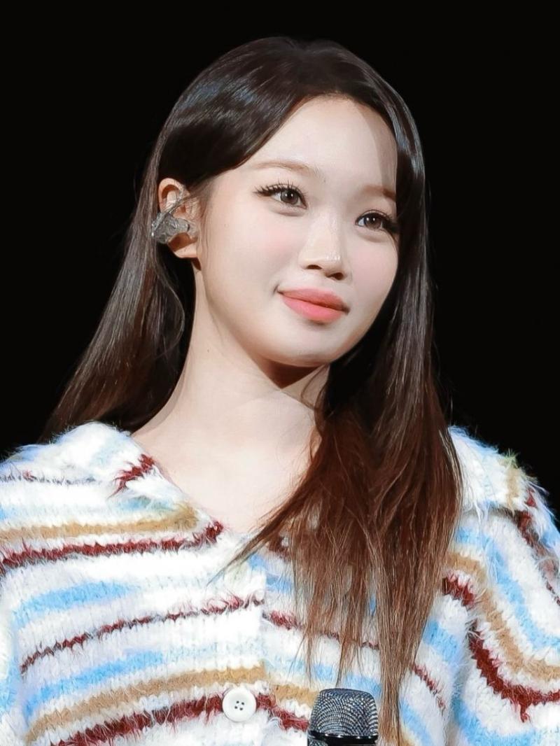 LE SSERAFIM (르세라핌) 김채원