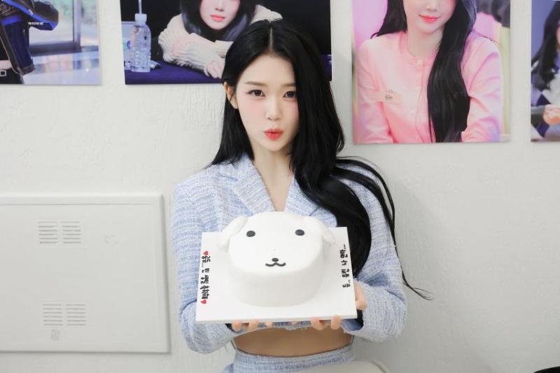 트리플에스 공유빈 생일