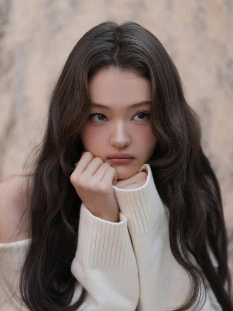 MEOVV (미야오) 엘라