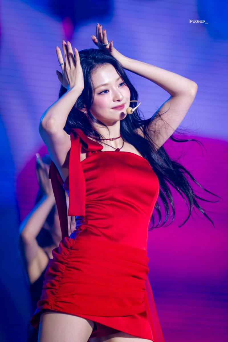 프로미스나인 이나경