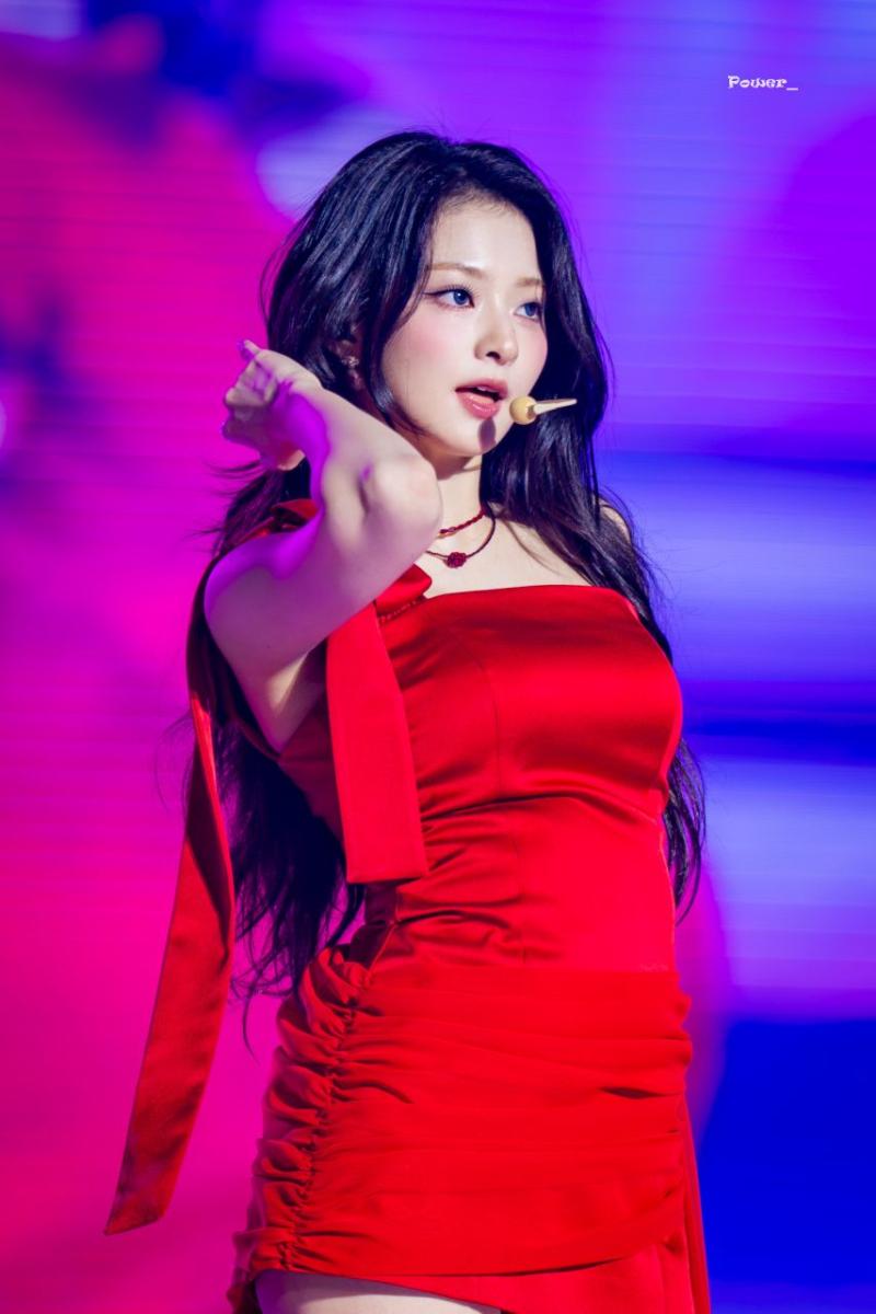 프로미스나인 이나경