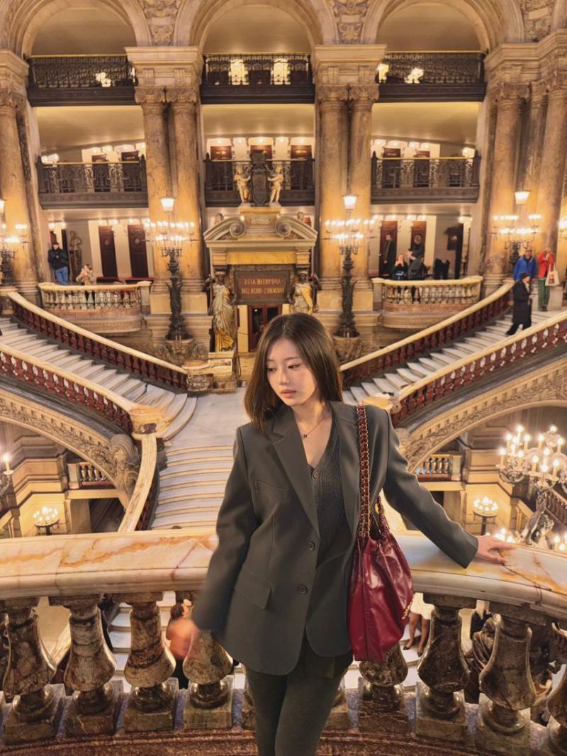 베이비몬스터 로라