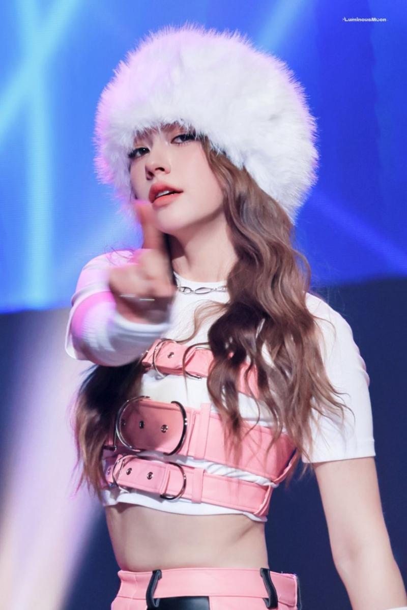 피프티피프티 문샤넬