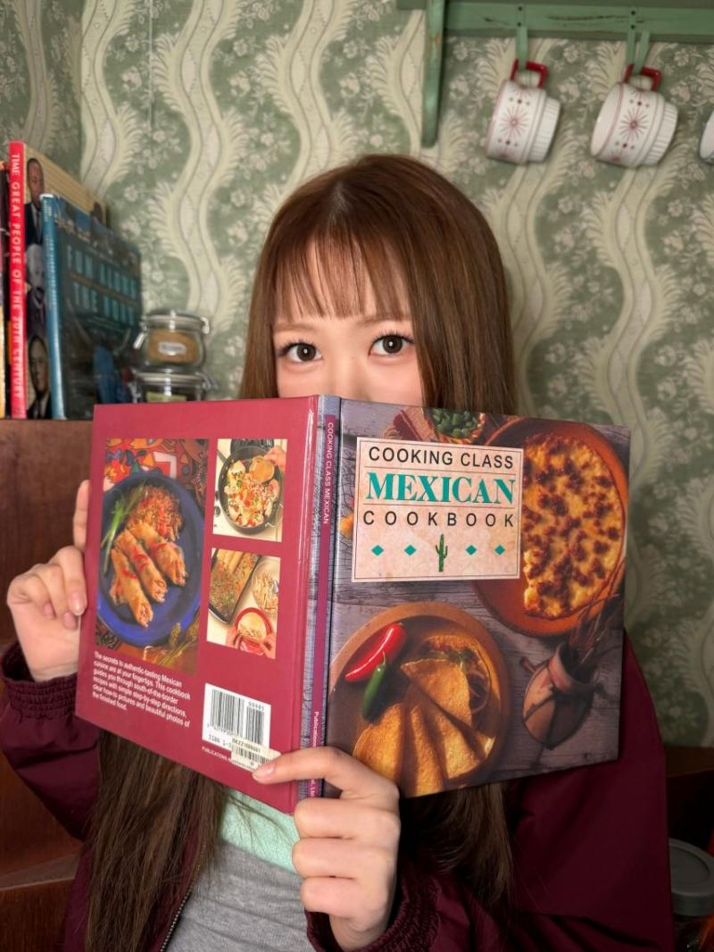 하츠투하츠 뮤비 비하인드컷