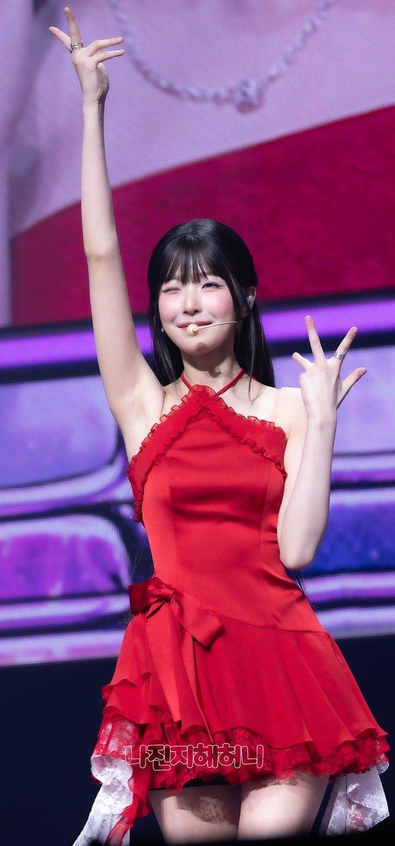 프로미스나인 백지헌