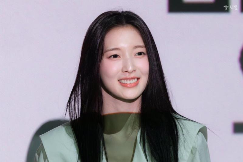 260307 매드댄스오피스 무대인사 아린