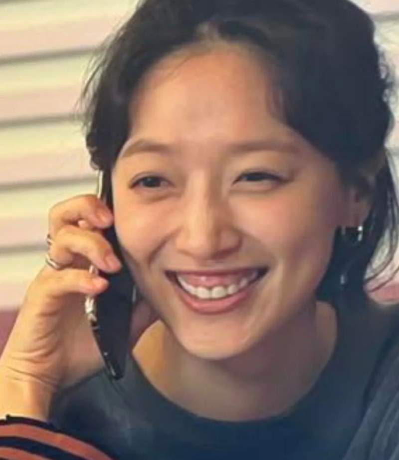 ' 잇몸' 으로 이슈몰이중인 여배우