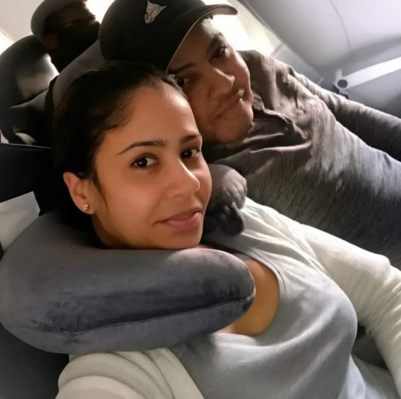 싱남자인줄 알았더니 착시였네