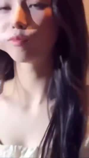 [에스파] 카리나 빵빵하게 채운 볼주머니.mp4