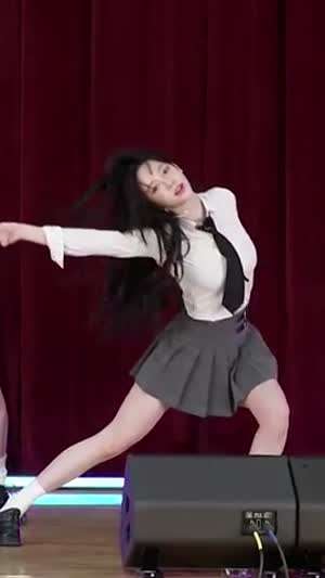 묵직 스쿨룩 에스파 카리나