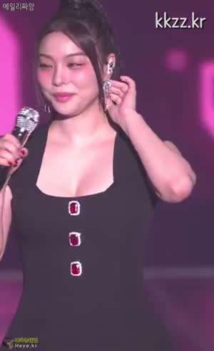 땀 흘리는 에일리