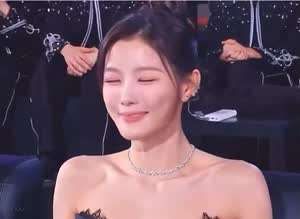 앙탈첼린지하는 여자연예인들.gif