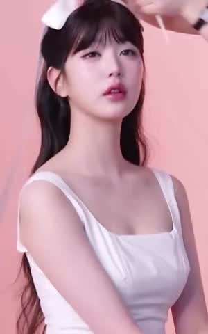 아이브 장원영 흰 민소매 청순 미모