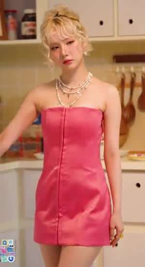 핑크 오프숄더 원피스 비비지 은하 시즌그리팅 비하인드