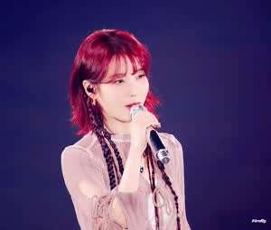 빨간 머리 알프스 소녀 콘서트 아이유 . JPGIF (약스압)