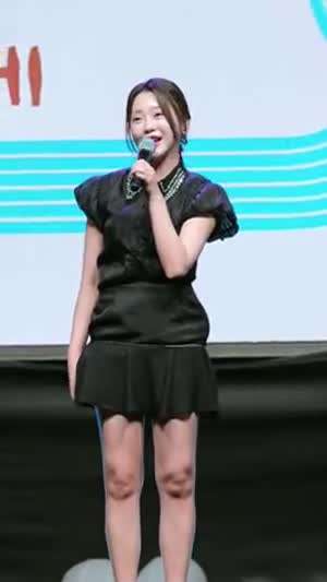 홍지윤 귀여움 더한 섹시한 각선미