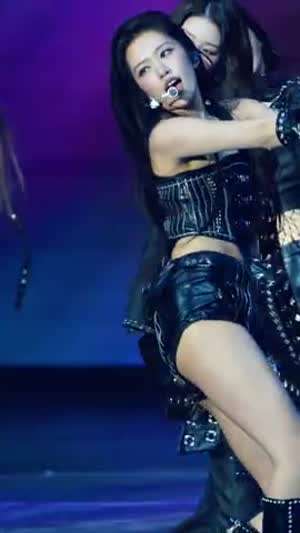 혀 낼름하면서 골반 돌리는 가죽 란제리룩 아이브 안유진