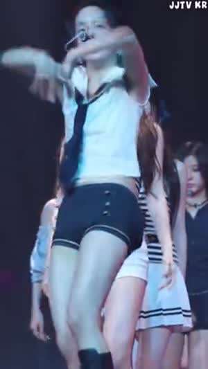 넥타이 멘 마린 세라 민소매 겨드랑이 배꼽 노출 케플러 최유진