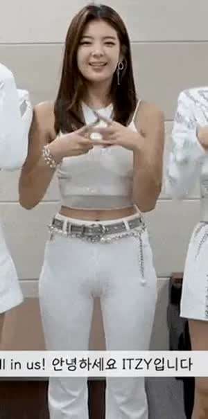 ITZY-리아