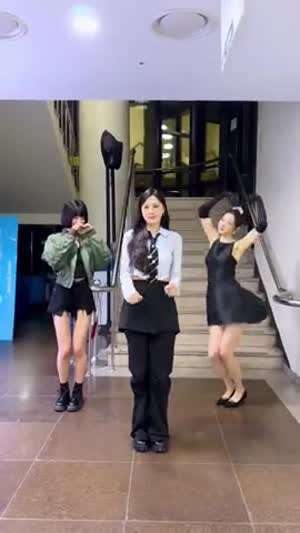 에이핑크 오하영, 하이키 서이, 리이나