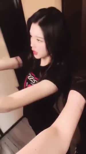 하츠투하츠 에이나