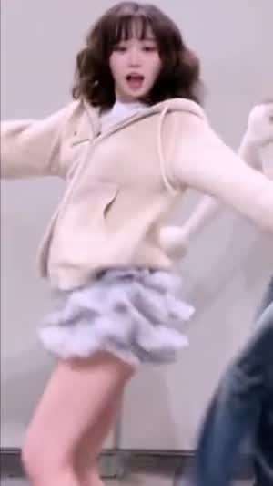 후드티 입은 댕댕이 같은 르세라핌 김채원 챌린지