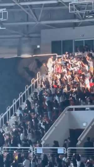 8만원에 5시간 진행된 박보검 팬미팅