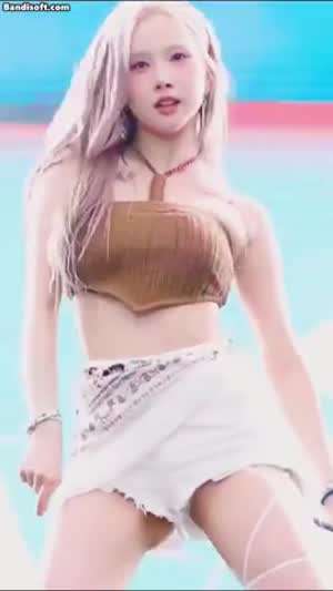 [비비지] 은하 워터밤 무대 짧은 핫팬츠 노출 ㄷㄷ..gif