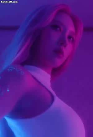 아이브 가을 퇴폐적 눈 빛.. 요염한 몸 짓 ...