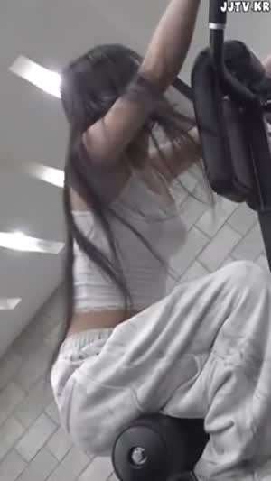 컴백을 위한 몸매 관리 운동 흰나시 봉긋 가슴 오드유스 써머.mp4