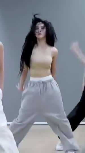 케플러 김다연 누드톤 민소매 묵직한 가슴 출렁임.mp4